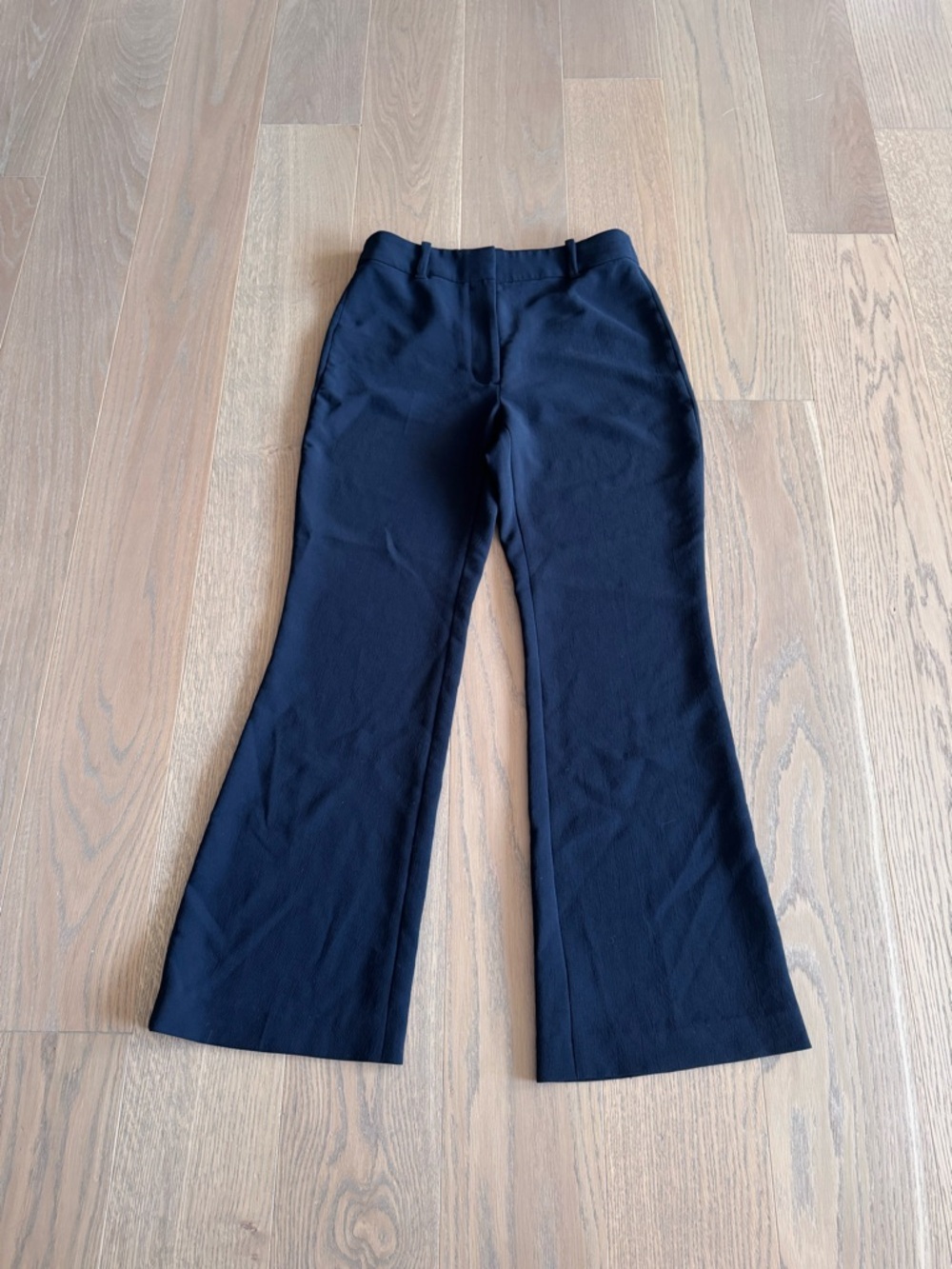 Aritzia Cabernet pant